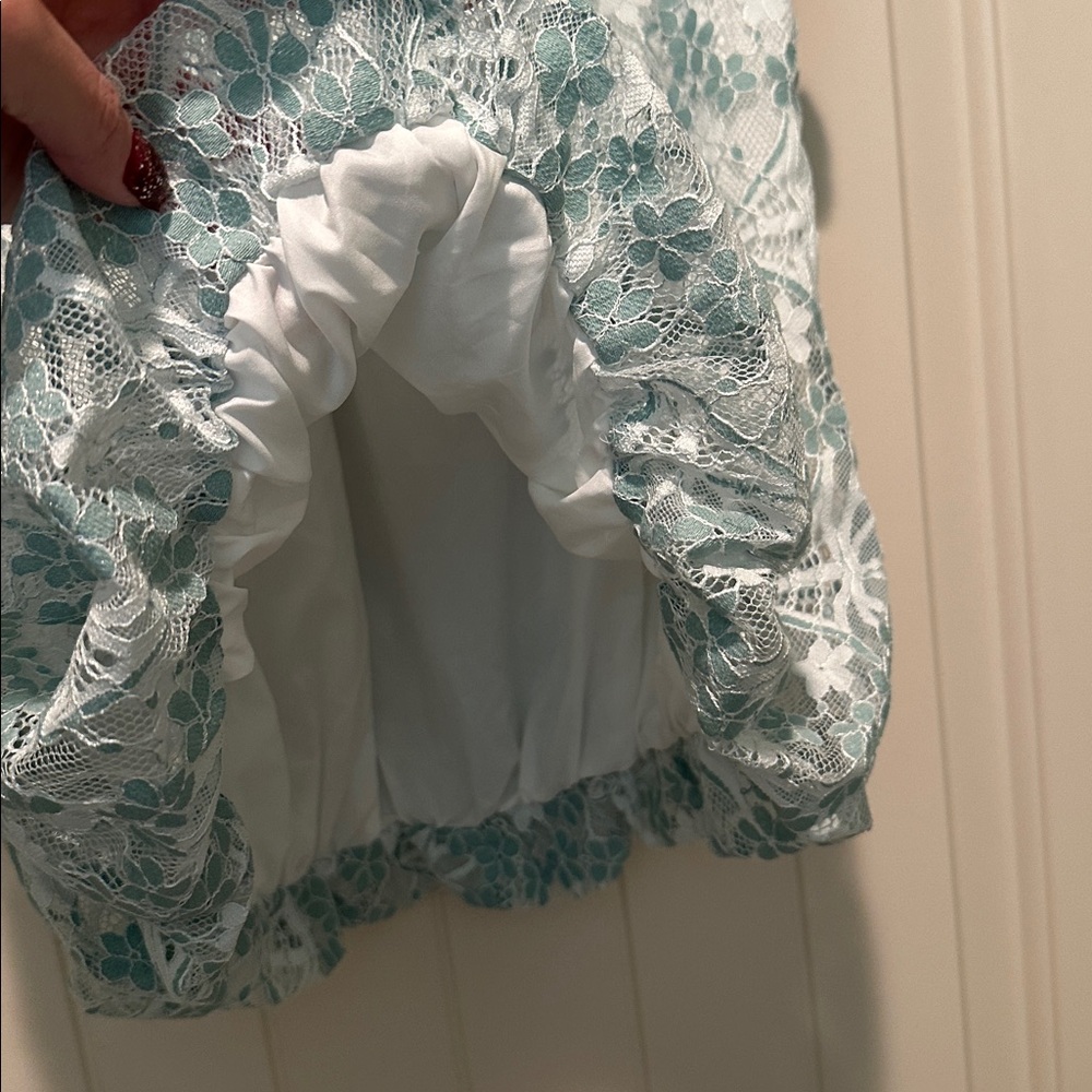 NWOT Lace Top Doe & Rae - Picture 6 of 6